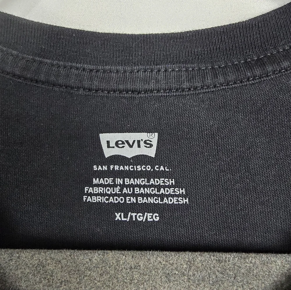 Levi's Classic Graphic Black Crew Neck Men's Short Sleeve Tee Shirt sz XL